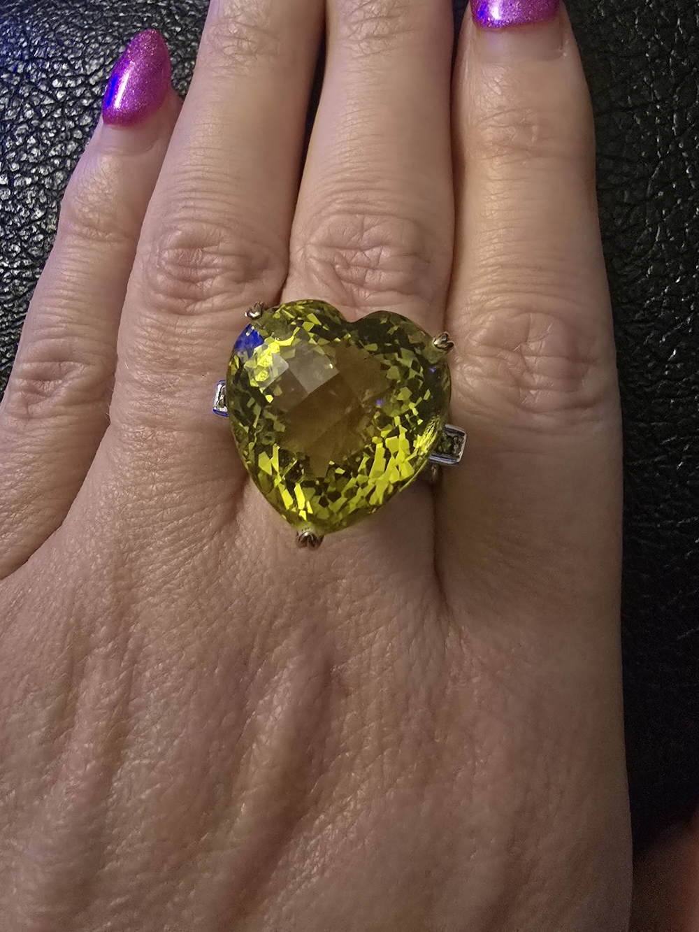 MICHAEL VALITUTTI GEMS en Vogue NH 30.08 ctw Ouro Verde Heart Ring Sz5